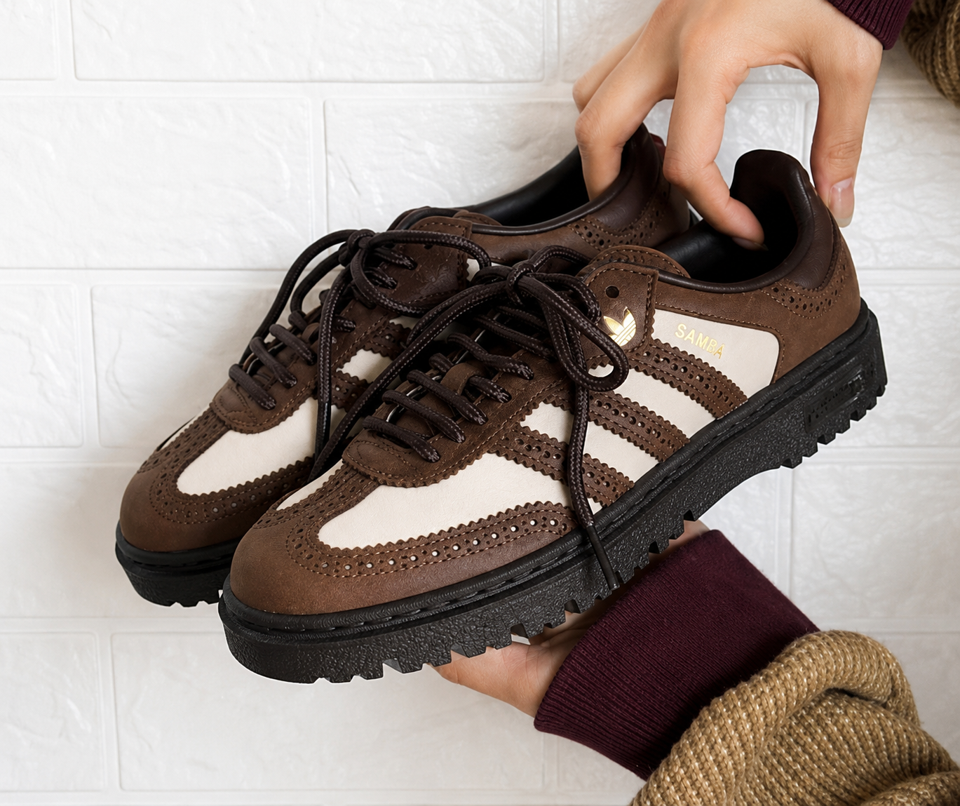 Adidas Sneakers